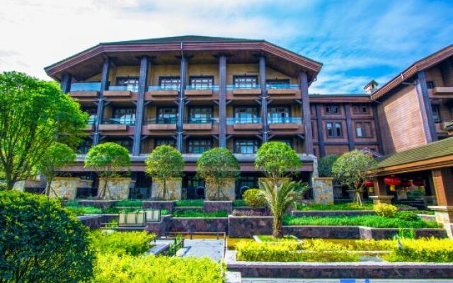 Lutang Hot Spring Resort