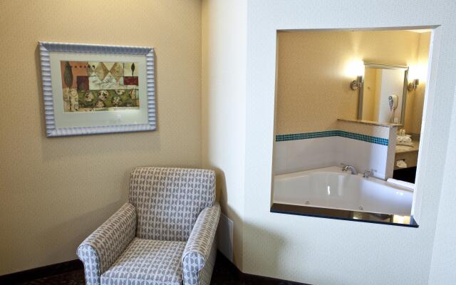 Holiday Inn Express Hotel & Suites Lansing-Dimondale, an IHG Hotel