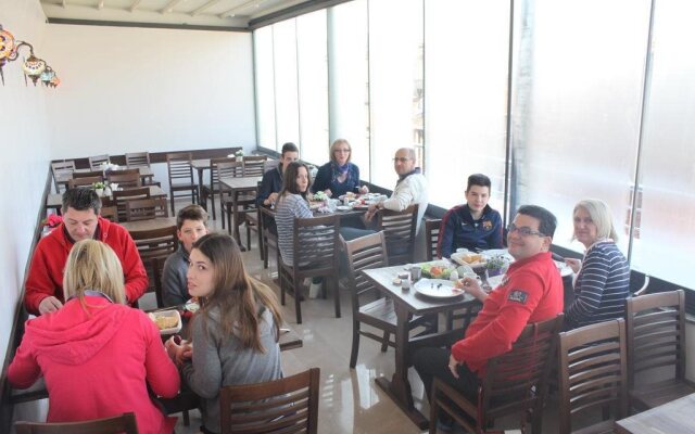 Rozza Hotel