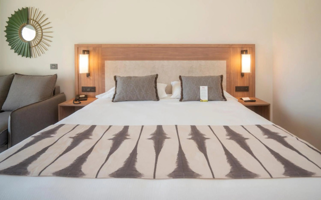 Riu Flamingos Hotel - Image 5