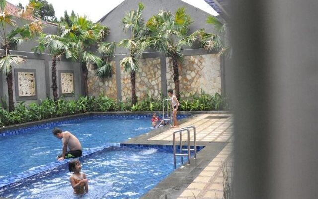 Emerald Hotel
