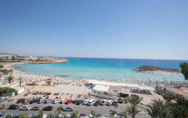 Vassos Nissi Plage  & Spa