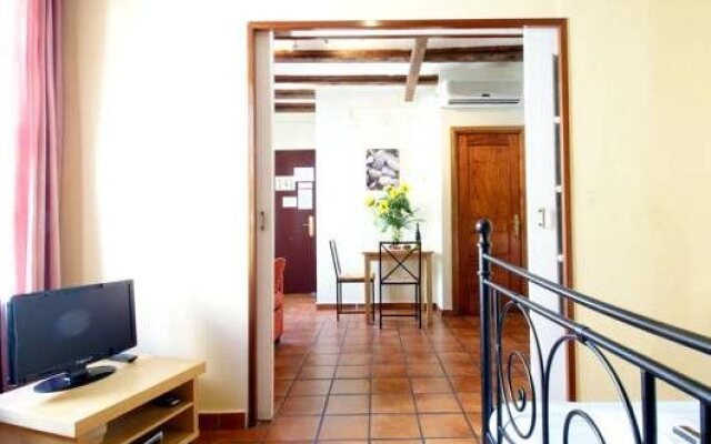 Feel Good Plaza Real