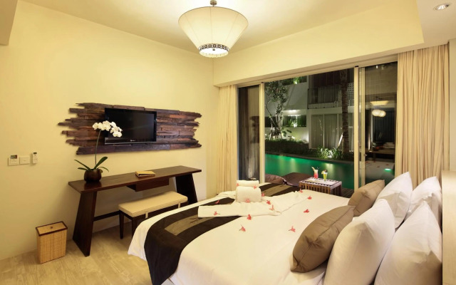 The Akmani Legian