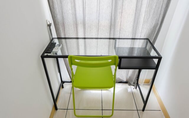 Cozy Studio Apartment at M-Town Residence near Summarecon Mall