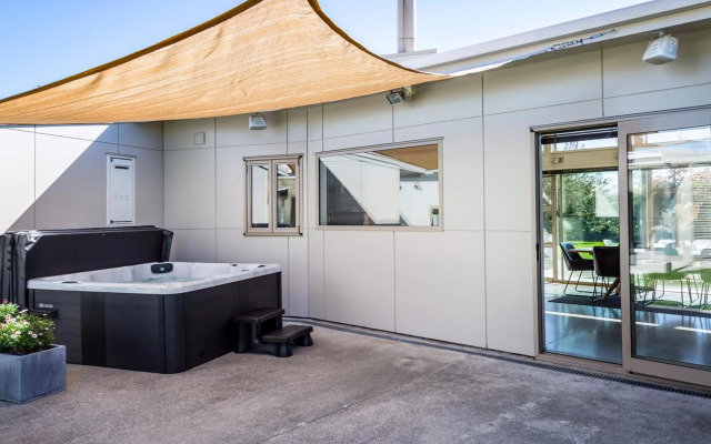 Paradise on Campbell