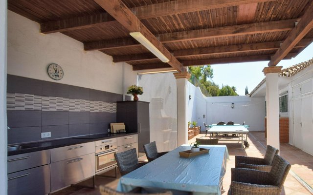 Homely holiday home in Benalmádena with private swimming pool