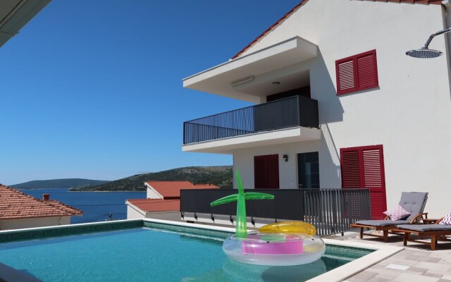 Viva-by the Sea-panorama Penthouse Seget Vranjica