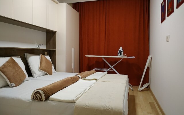Lotus Alba Apartments