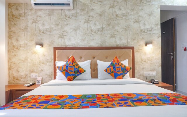 Fabhotel Emersion Residency