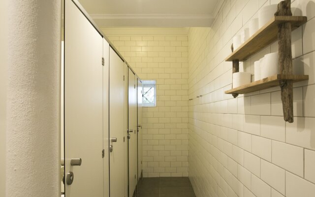 Amar Hostel, Suites & Surf Camp