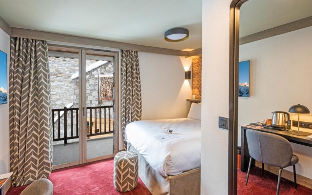 Hotel L'aigle Du Montana By Les Etincell