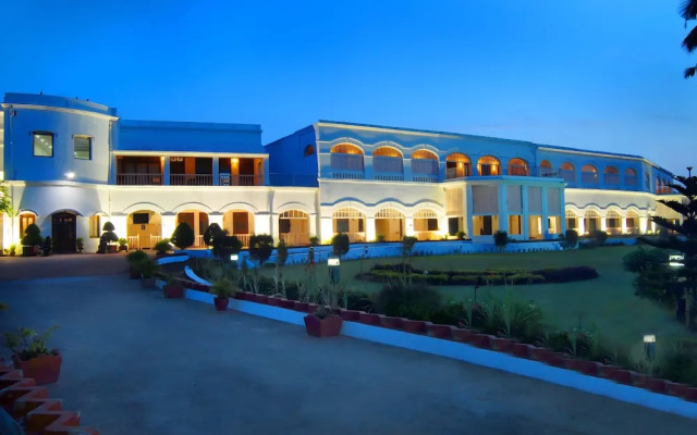 OYO 3010 Chanakya BNR Hotel