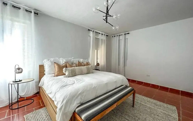 Daria Beachfront Community Steps 2 Pool- Generator