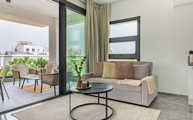 Sanders Evolution 2 Sweet 2 Bedroom Apartment With Balcony