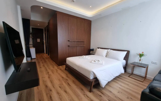 Play Poshtel & Cafe (SHA Certified)