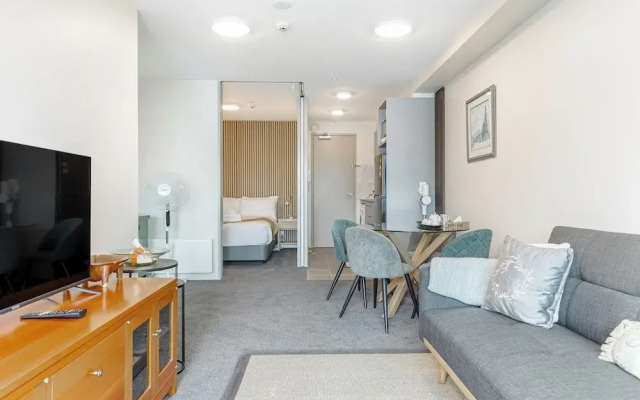 Cosy 2Brm Cbd Apartment