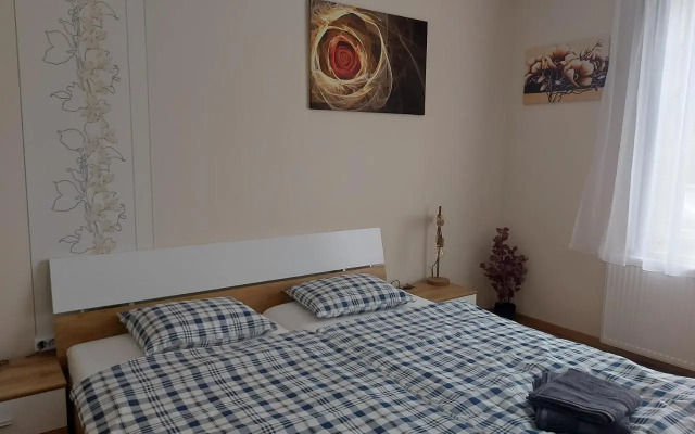 Crystal Apartman