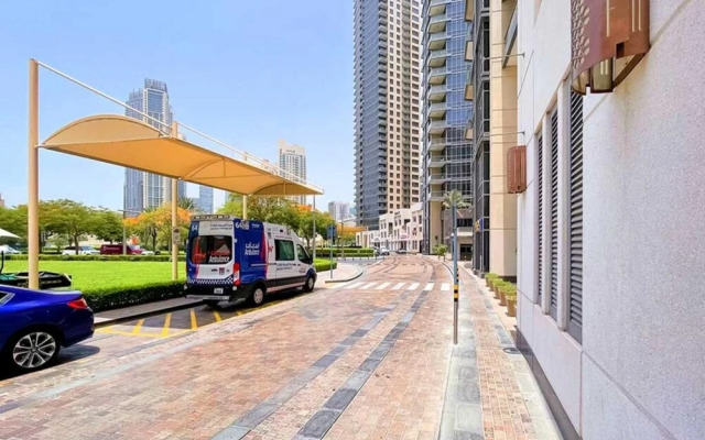 Amazing 1BR APT Downtown