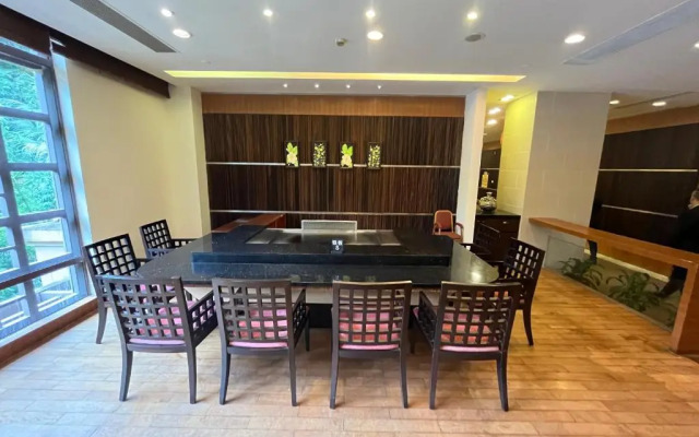 Richwood Garden Hotel