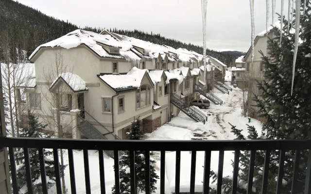 FP202S Foxpine Inn by RedAwning