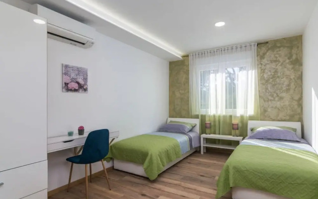 Villa Gloria Comfortable Holiday Residence