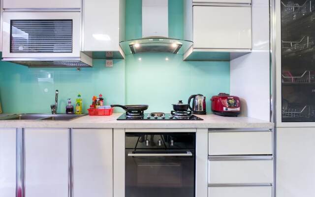 Sunrise City Luxury 2BR SW Pool 15th