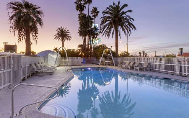 Best Western Space Age Lodge