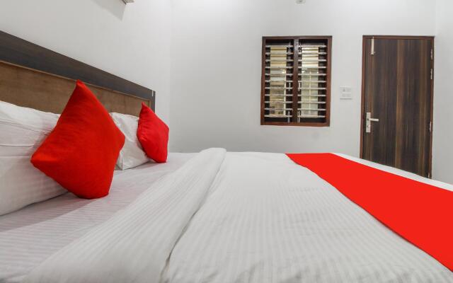 OYO 65072 Hotel JS Plaza