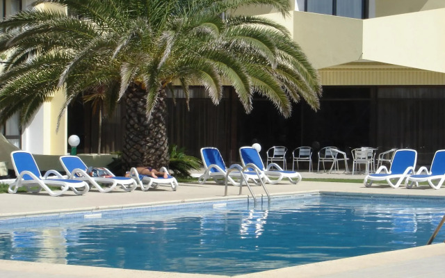 Hotel Caravelas