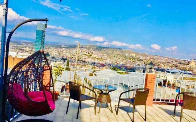 9 Borbalo Street Apartment with terrace