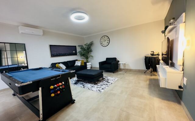 435 on vale boutique aparthotel