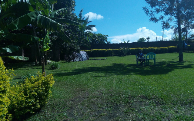 Maasai Backpackers Home