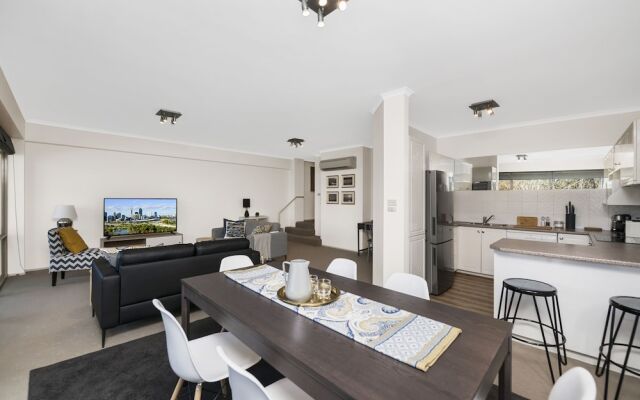 Accommodate Canberra - The Summit