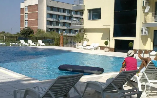 Elizabeth Apartments