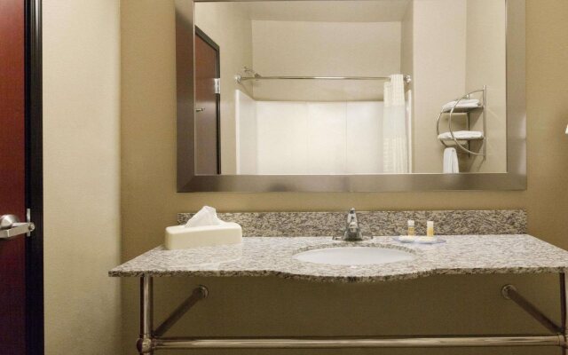 Lone Star Inn & Suites