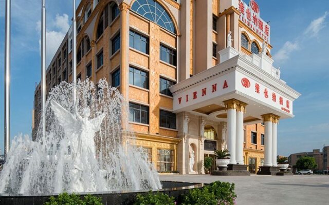 Vienna Hotel (Guangzhou Baiyun University Jinyuan Plaza)