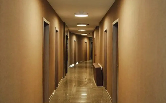 Ire Palace
