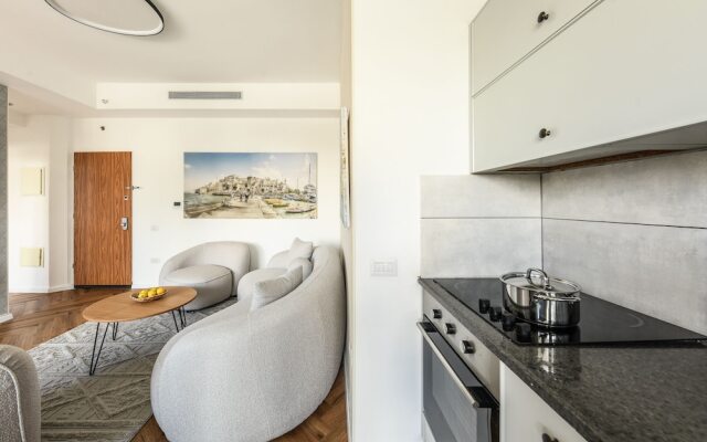 Beachside Charm on Ben Yehuda 2BR Apt