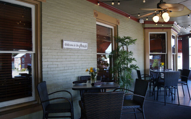 Altland House