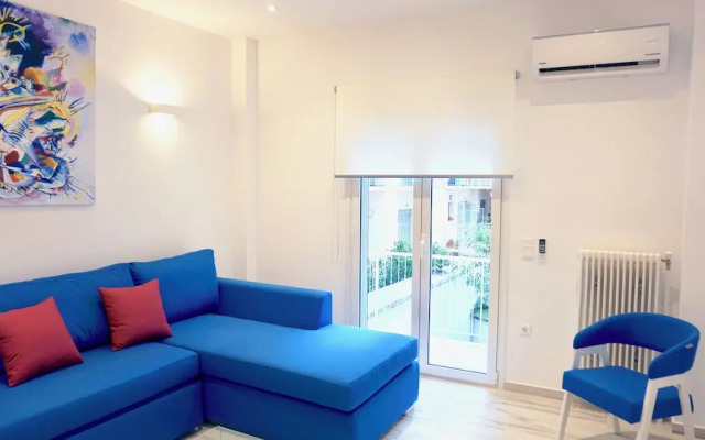 Central Bright Apt in Athens near Metro