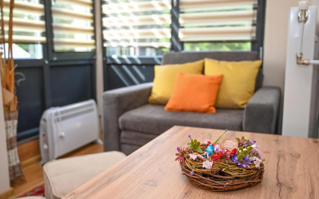 The White Horse Apartment 1