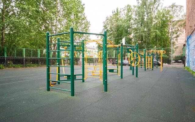 ВПитер на сутки на  улице Лизы Чайкиной