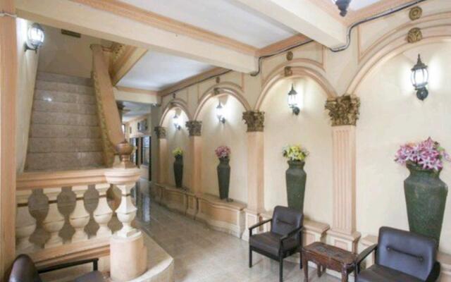 RedDoorz near Mall Ciputra World Surabaya