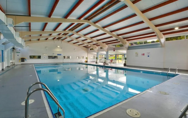 The Lookout, Sunny Beach Retreat, Sleeps 5 Guests