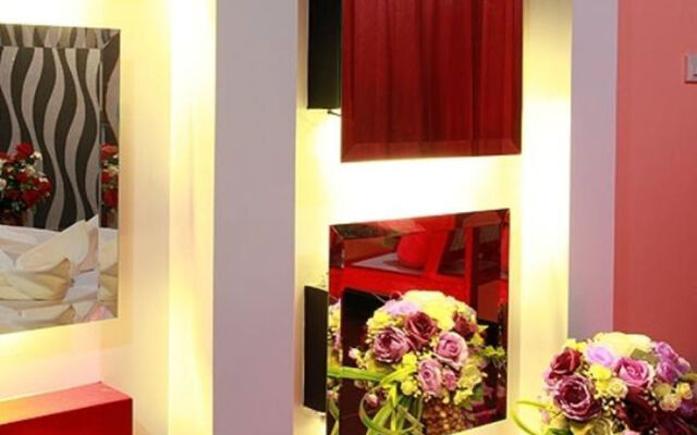 Sweet Love Inn Hotel