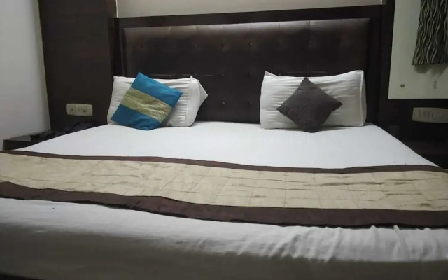 ADB Rooms Hotel Chander Palace