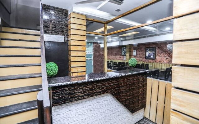 OYO 2681 Hotel Madhuram palace