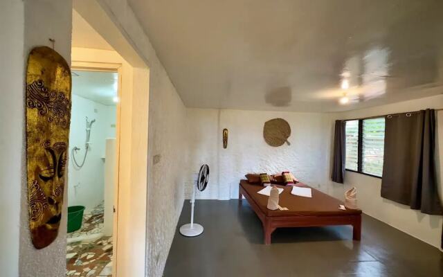 Playa Del Fuego Beach Hostel and Resort