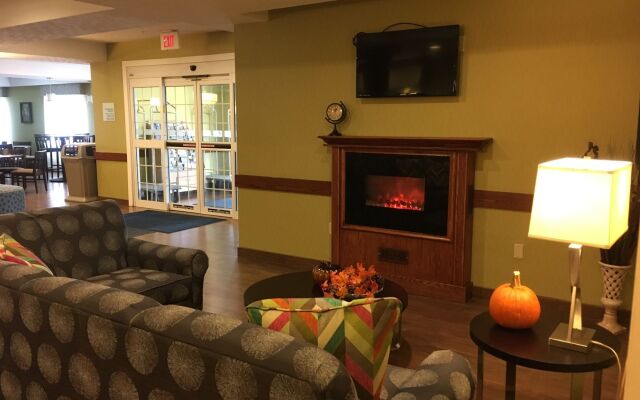 Holiday Inn Express Hotel & Suites Cadillac by IHG